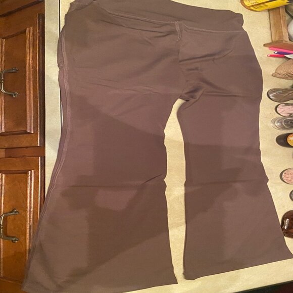 Women's High-Waist Flare Yoga Leggings with Pockets Brown Small - Picture 4 of 5